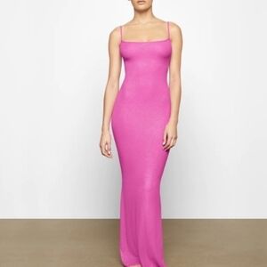 NWT Skims Soft Lounge Maxi Dress In Hot Pink Shimmer Size XXS